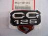 Emblème cache latéral droit Honda CG125 D3K – Réf. 87128-397-000