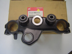Té de fourche supérieure Honda NX650 90/94 - 53220-MN9-670