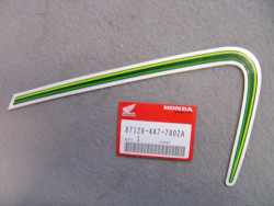 Décor de cache latéral droit de CM400TA 1980