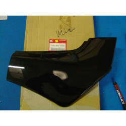 Cache latéral droit Honda NTV650T 1996 – Réf. 83600MZ6000ZB