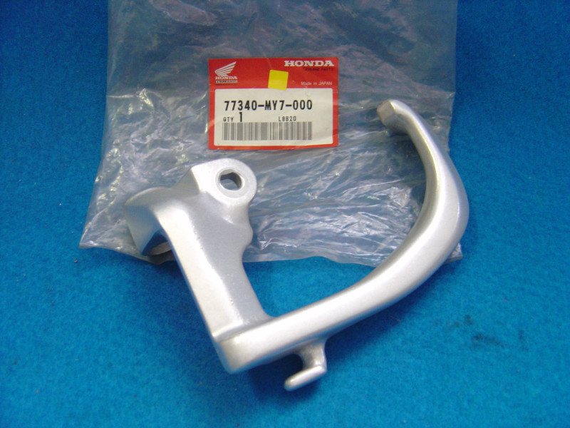 Poignée passager gauche Honda VFR750F 90-93 – Réf. 77340MY7000