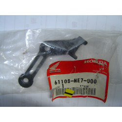 Support droit garde-boue avant Honda CX650T 83 - 61108-ME7-000
