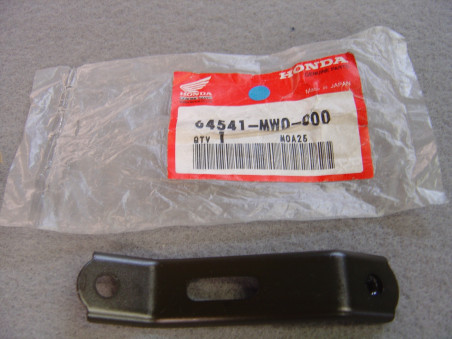 Arrêtoir carénage inférieur gauche Honda CBR900RR 64541-MW0-000