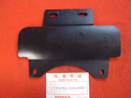 Couvercle boîte à outils sous selle Honda CB550F - Réf. 77202390000