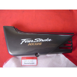 Cache latéral gauche Honda NX125 97 – Réf. 83610KAYW00ZA