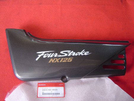 Cache latéral gauche Honda NX125 97 – Réf. 83610KAYW00ZA