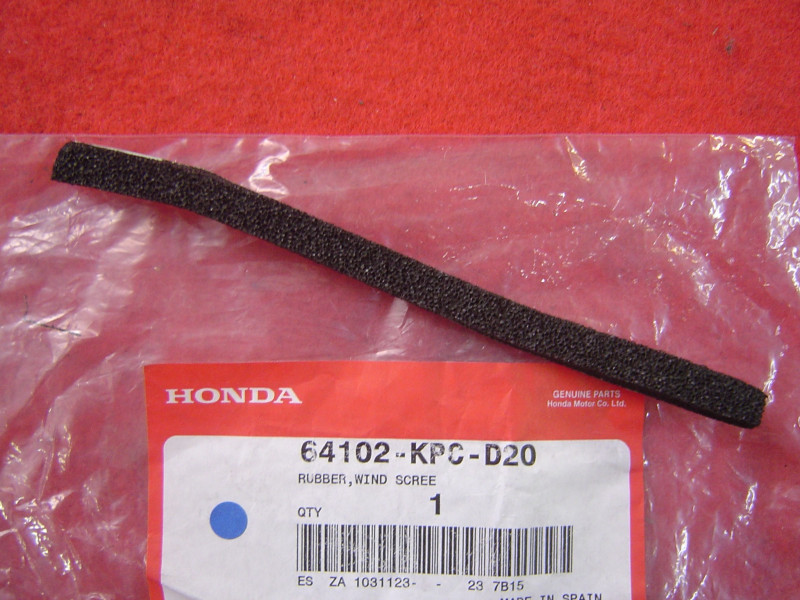 Mousse de bulle Honda XL125V 04-06 – Réf. 64102KPCD20