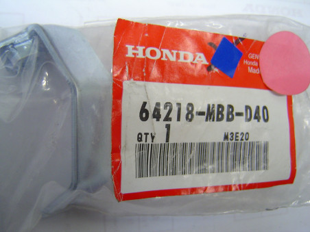 Appui supérieur capot gauche Honda VTR1000F 64218MBBD40
