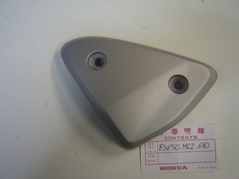 Cache latéral gauche filtre à air Honda CB900F occasion