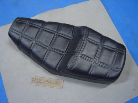 Selle Honda CM125C 85-99 réf. 77200KB4880 - État neuf