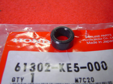 Entretoise Cuvelage Phare Honda - Réf. 61302KE5000