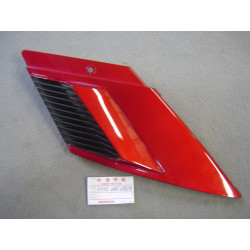Grille latérale droite Honda CH125 Spacy 86 R132C