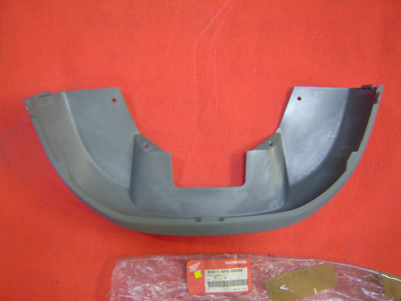 Cache Central Inférieur Arrière Honda FES125 FES250 - BG123R