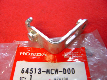 Support carénage gauche Honda VFR800 02/09 réf. 64513-MCW-D00