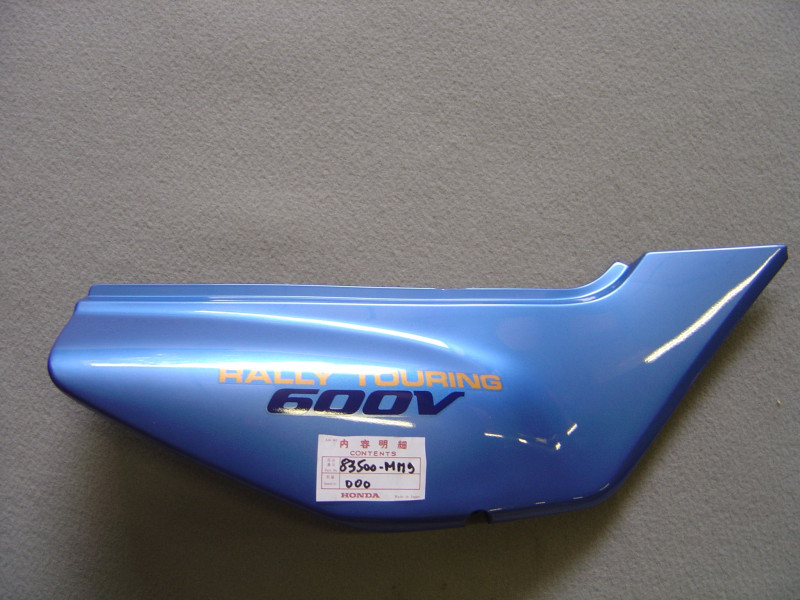Cache latéral droit Honda XLV600 - Réf. 83500MM9000