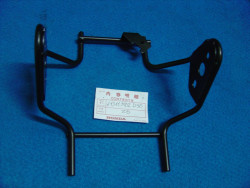 Support de phare de 600CBF 2000-01 HONDA 61311-MBZ-D30ZB