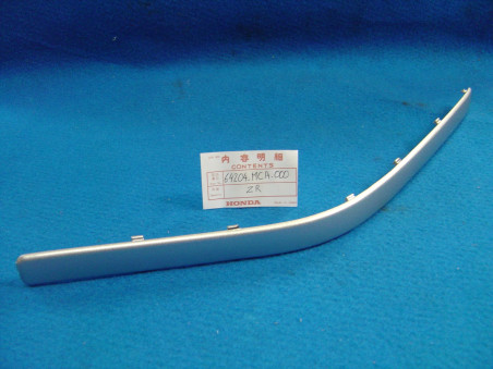 Garniture avant droite Honda GL1800A 2005 – Réf. 64204-MCA-000ZR