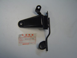 Support phare gauche CBX400F série -- 2000889 HONDA 61312-MA6-000