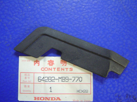 Caoutchouc carénage Honda GL1100 82-83 – Réf. 64282MB9770