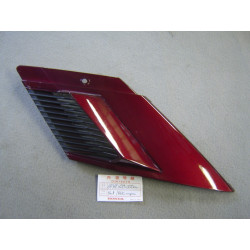 Grille latérale droite Honda CH125 Spacy 83 - Réf 64312KJ9000ZA