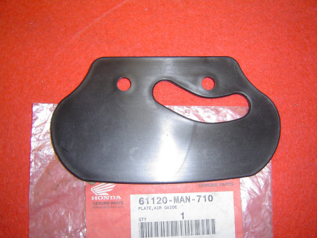 Plaque guide d'air sous té de fourche Honda NX650 96/99