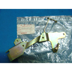 Support Garde-Boue Avant Gauche Honda PC800 - Réf. 61102MR5000