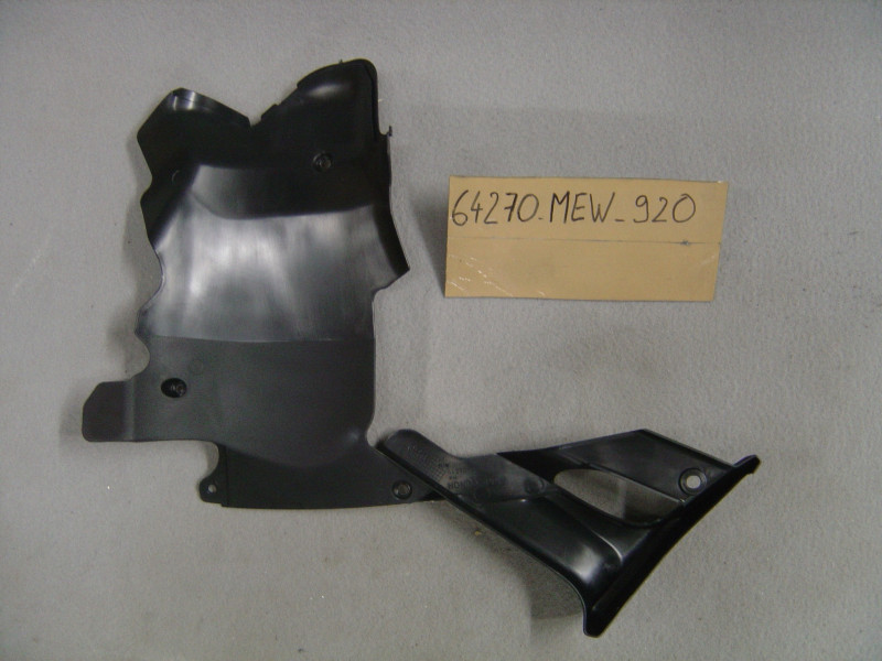Garniture coté droit de NT700V 2006 à 2016 HONDA 64270-MEW-920