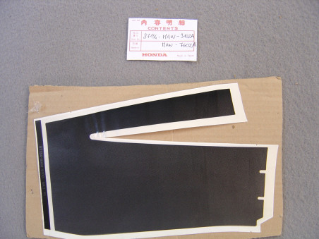 Autocollant Dosseret Latéral Droit Honda XL600V – 87134MAW910ZA
