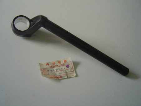Demi guidon droit Honda VF750F - Réf. 53100MB2611