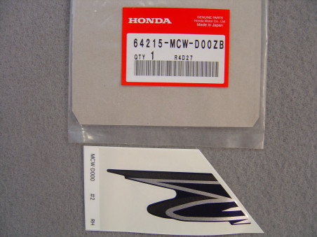 Autocollant carénage supérieur droit Honda VFR800 – 64215MCWD00ZB