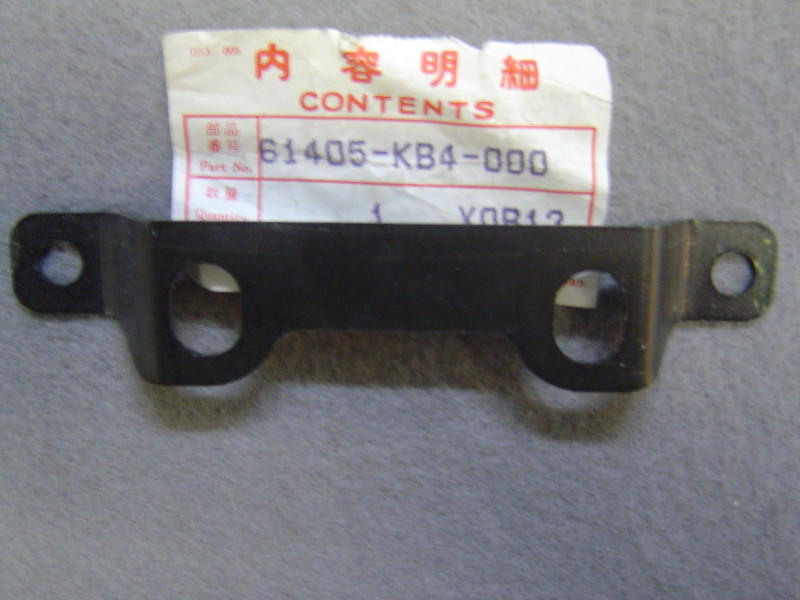 Support Logo Té Inférieur Honda – Réf. 61405KB4000