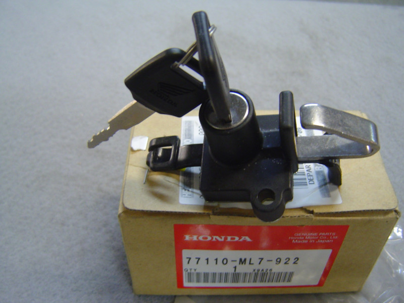 Serrure de selle Honda 77110ML7922 CB1000F VFR800F VFR750