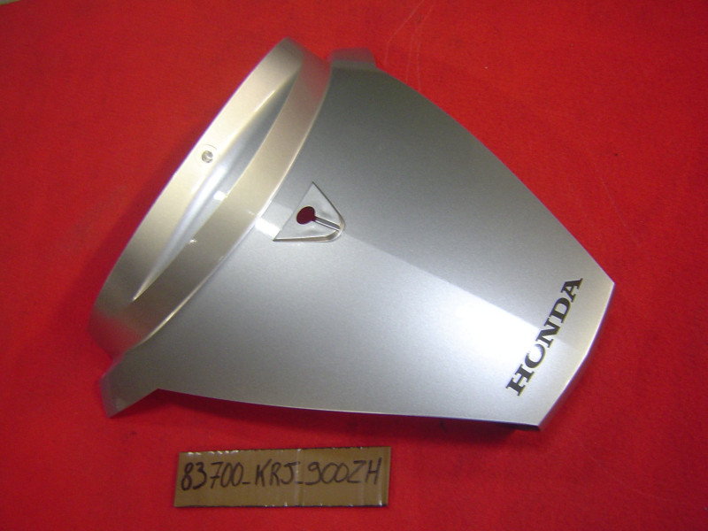Face centrale AR Honda FES125 03/06 NH411M - Ref 83700KRJ900ZH