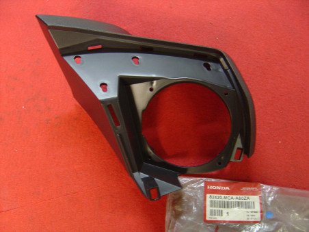 Garniture accoudoir gauche Honda GL1800 07/13 - 82420MCAA60ZA
