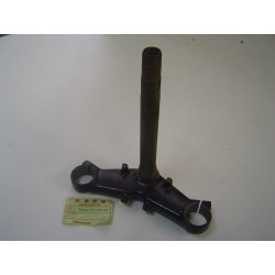 Té de fourche inférieur 37mm GL1000 Honda – Réf. 53200371612ZA