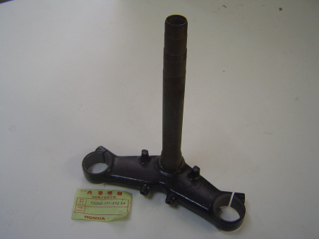 Té de fourche inférieur 37mm GL1000 Honda – Réf. 53200371612ZA