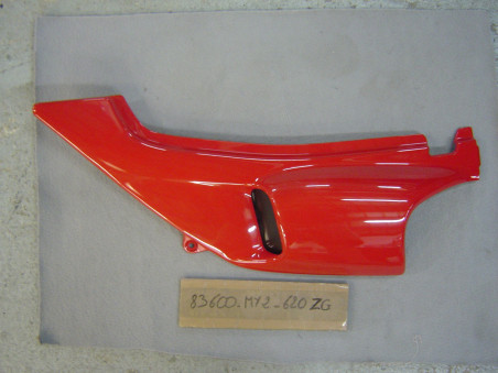 Cache latéral gauche Honda NX650 1994 – Réf. 83600MY2620ZG