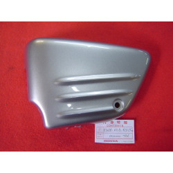 Cache latéral gauche Honda VT125C 06-07 occasion TBE NHA49M