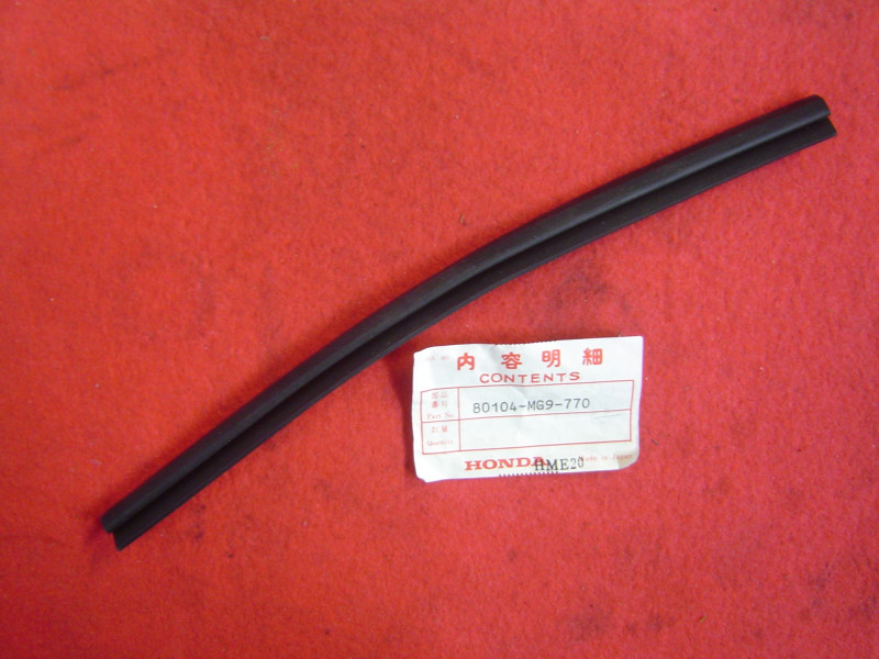 Joint Caoutchouc Garde-Boue AR Honda GL1200 - 80104MG9770