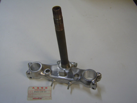 Té de fourche inférieur Ø37mm Honda CB900FB/F2B – Réf. 53200438660