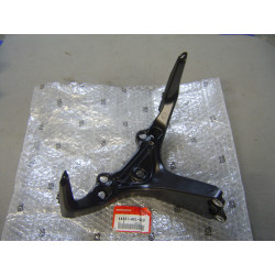 Araignée de carénage Honda CBR1000RR 04-07 – Réf. 64501MEL010
