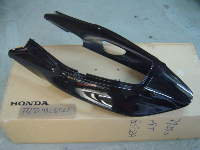 Coque arrière selle Honda CBR1100XX 98 - Réf. 77250MAT860ZA