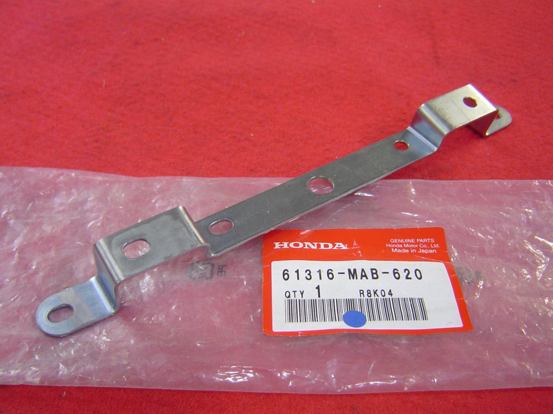 Support Inférieur Phare Honda XL600V 94-96 | Réf. 61316MAB620