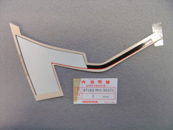 Décor autocollant gauche Honda XRV750M 91 – Réf. 87162MV1300ZC
