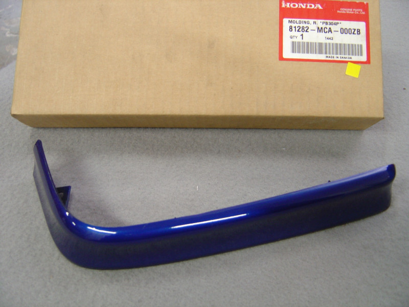 Moulure sacoche droite Honda GL1800A 2001 – Réf. 81282MCA000ZB