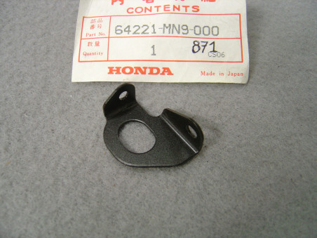 Support droit carénage Honda NX650 88 – Réf. 64221MN9000