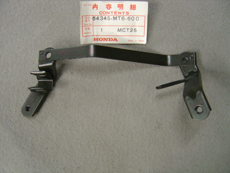 Support gauche carénage Honda CBR600F 89 – Réf. 64345MT6600