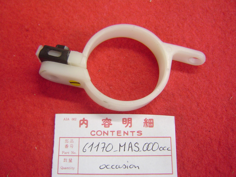 Bride fixation gauche garde-boue avant Honda CBR900 96-97 occasion