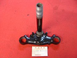 Té de fourche inférieur Honda CB550F1/F2 D35mm