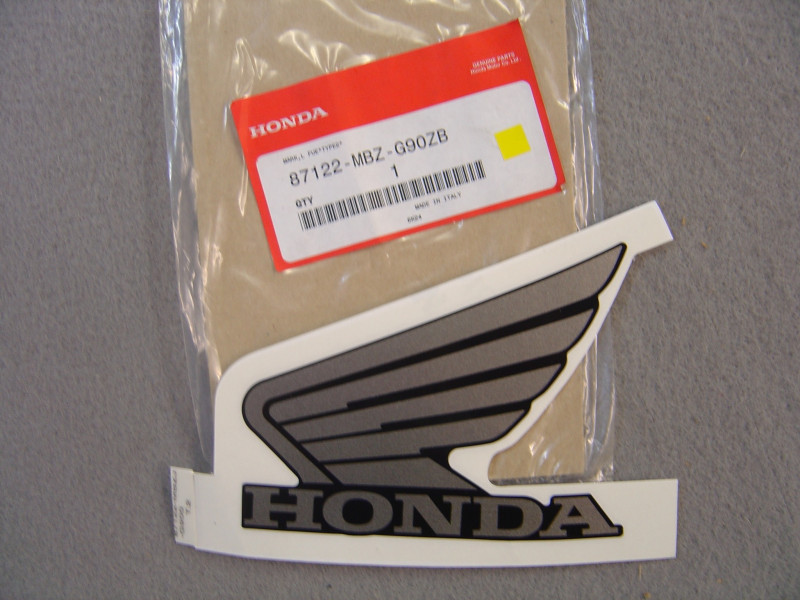 Décor autocollant réservoir gauche Honda CBF600F2 2002 - PB324
